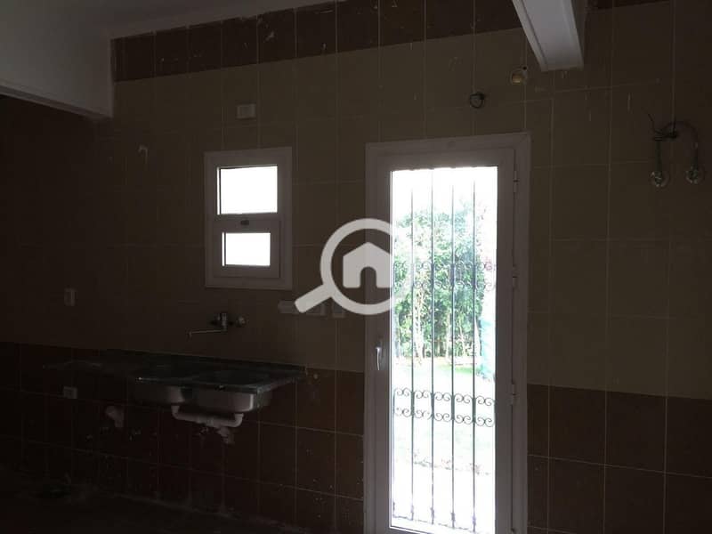 5 0a4ff864-e51e-4667-84d5-15f8dc99d9ad. jpg