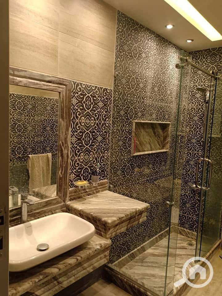 12 81371874-0f83-49d4-bbad-b97583b9c709. jpg