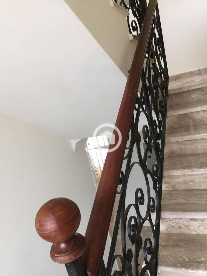 15 c1a229cc-3432-4e65-9557-10a2254a2c56. jpg