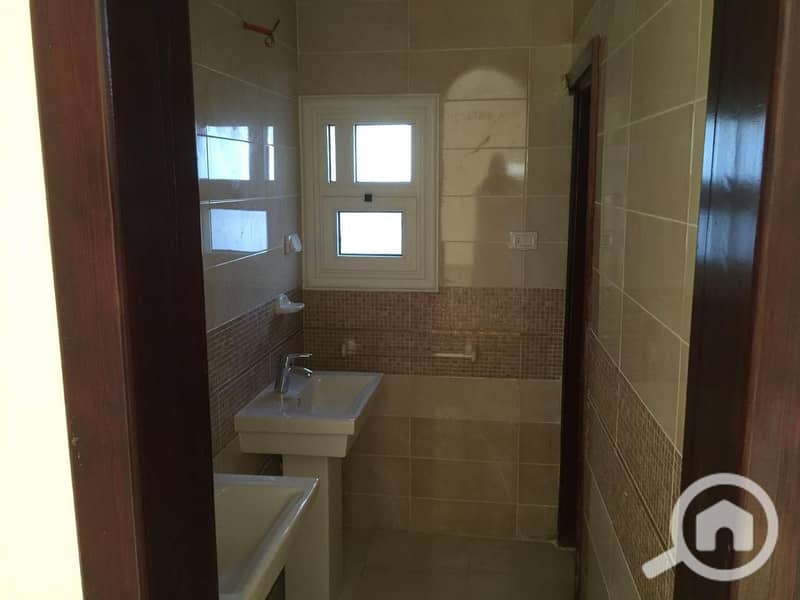 19 e7686b11-8187-4d7c-b6de-d08a9610920d. jpg