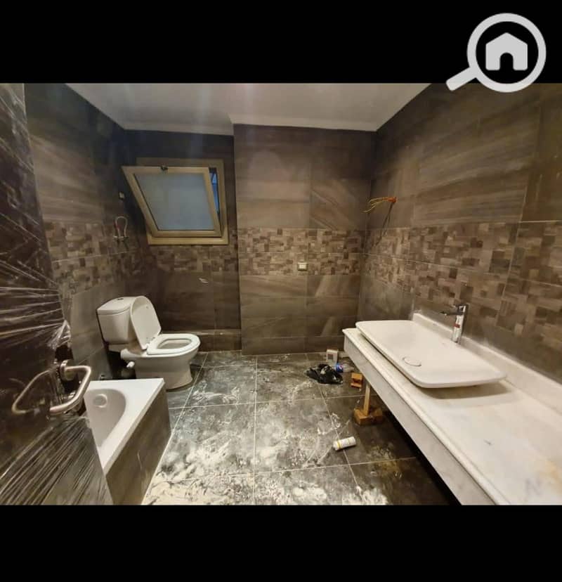 16 e018a027-1912-4fc4-aaed-13397f4f1020. jpg