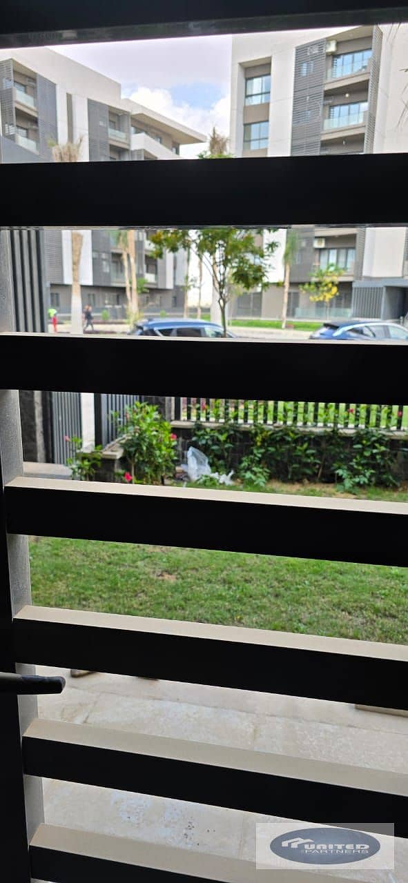 2 112acbc6-5b4a-4f03-95dd-3c02ec0ba310. jpg