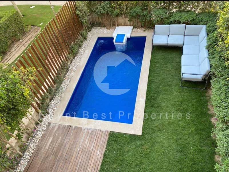 2 83439ef9-a27c-44e2-bb4e-986ba2c67cc3. jpeg