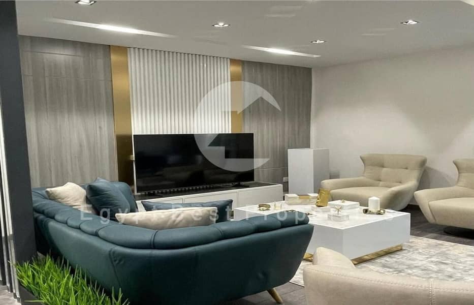 7 b0e22a40-4a14-47a1-9bab-d6d882ae3b85. jpeg