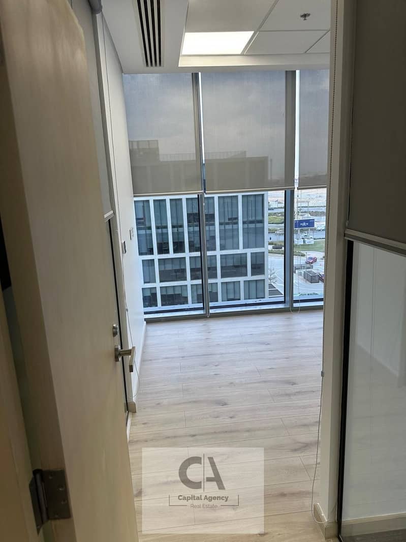 3 5f7eff21-6259-4f0e-9d86-36da56d0d3a2. jpg