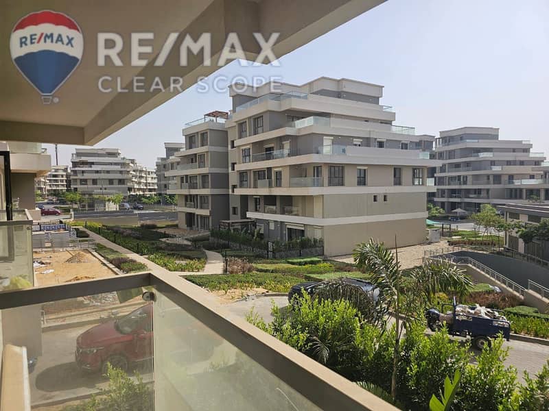 2 47c3f4a4-e685-4105-b72b-fe4d32571fd9. jpg