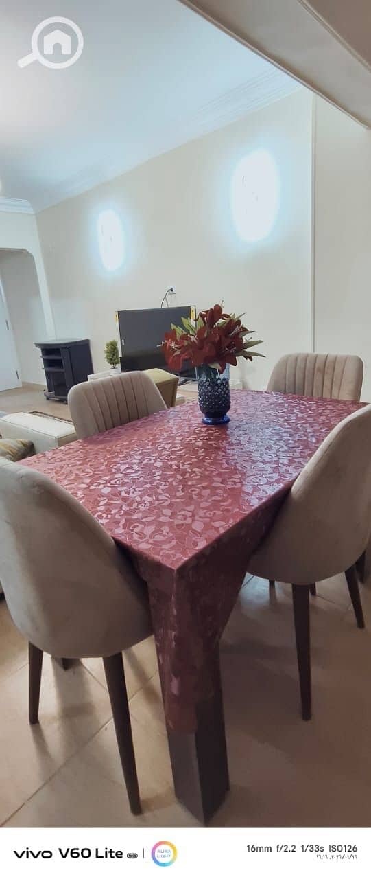 12 e18789d0-b8b9-4e72-bdb2-9c7e04b5772b. jpeg