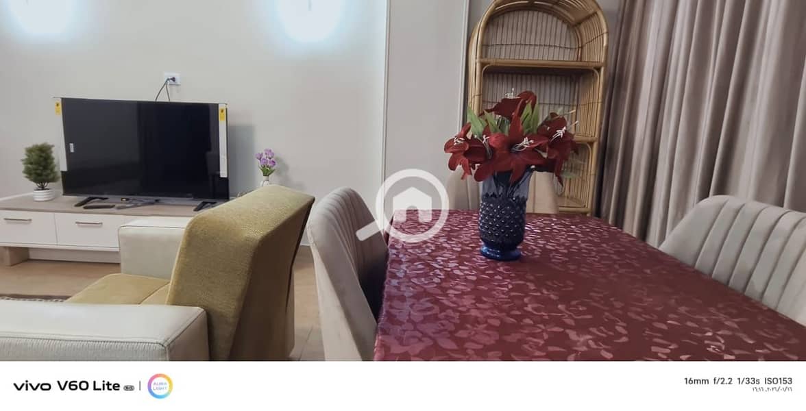 15 900c0778-1771-478c-8562-156b207a5674. jpeg