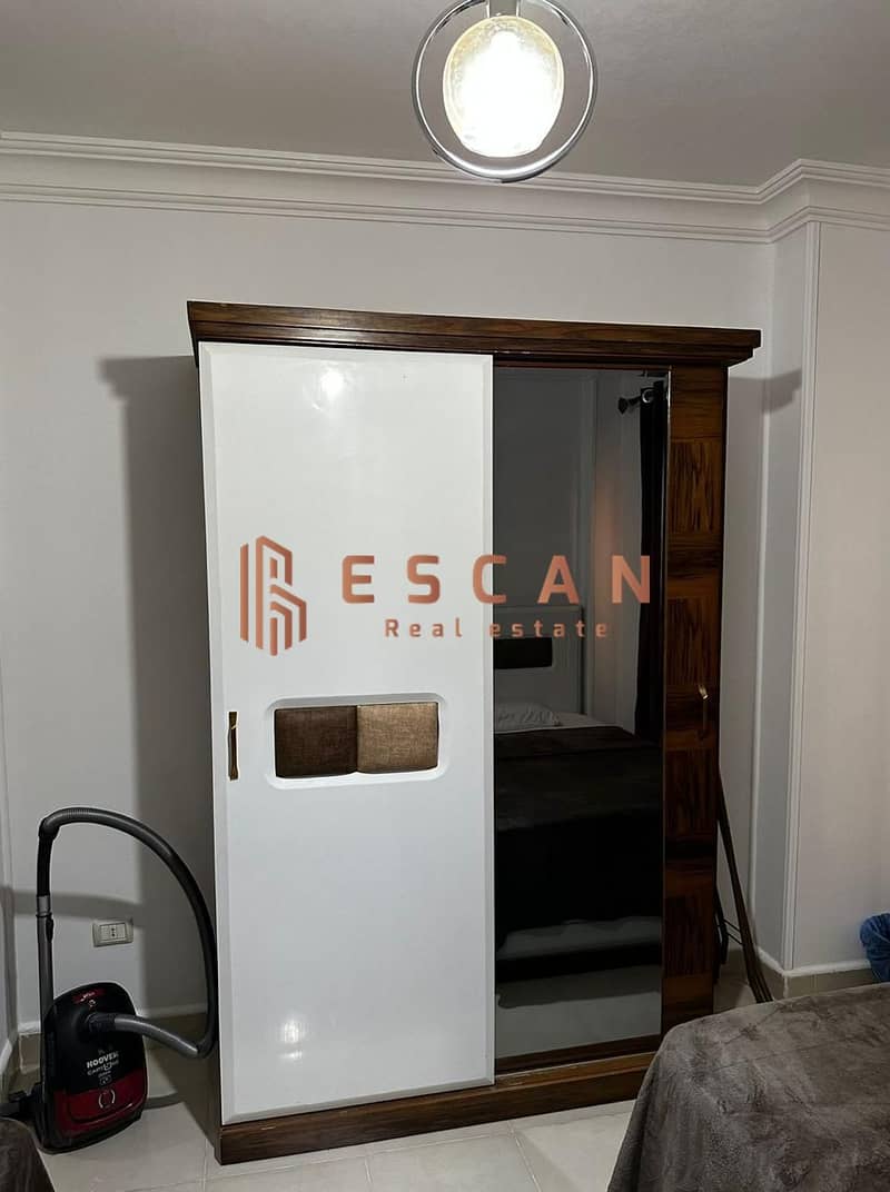 11 U716972 (13). jpg