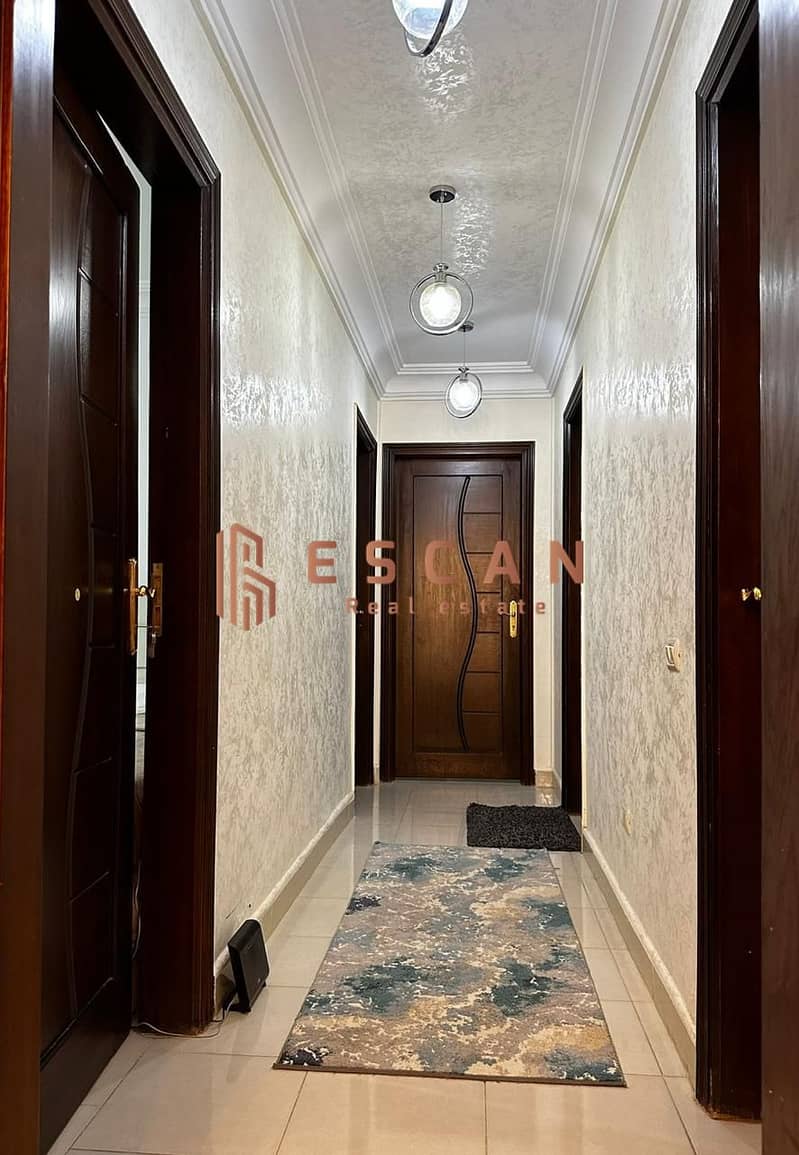 12 U716972 (10). jpg