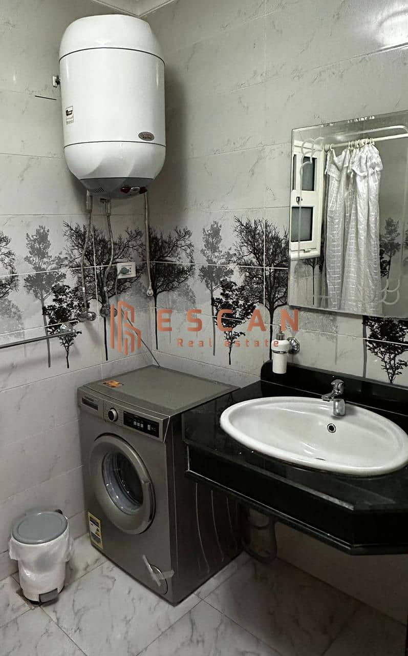 19 U716972 (16). jpg