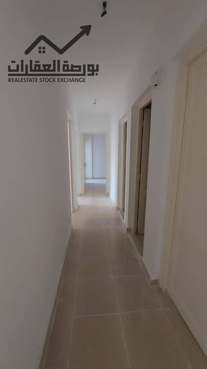 3 85f7a099-1f86-4680-b79a-42b25f18bcab. jpg