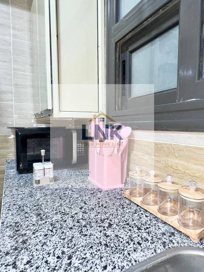 10 12b11595-07a5-466c-9086-ef58723e. jpg