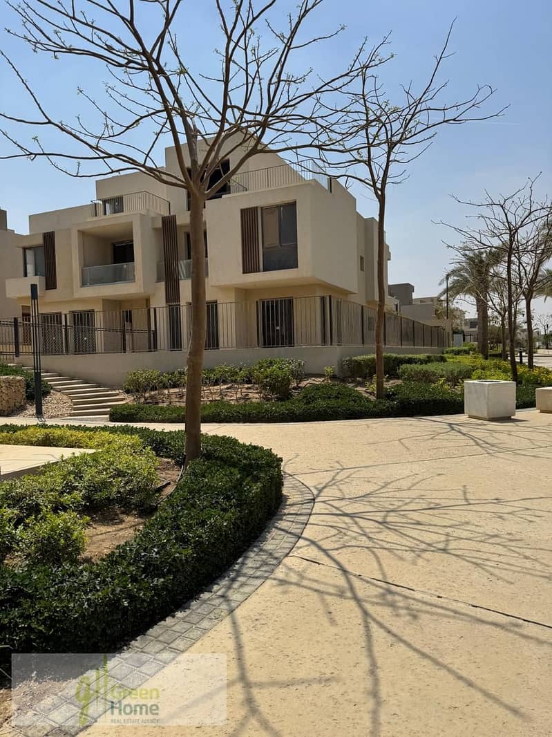 8 a025be41-b793-41ab-8444-b23bc4484a43. jpg