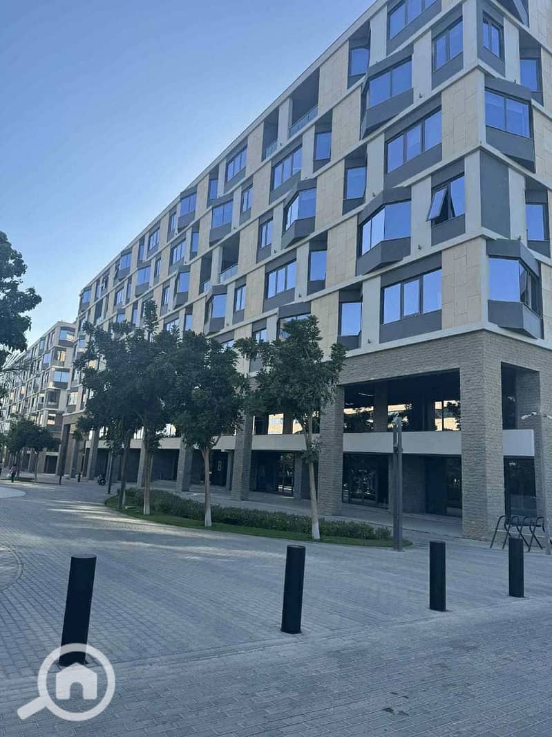 4 5a33af53-1ade-4159-ba60-4b6098c91b95. jpg