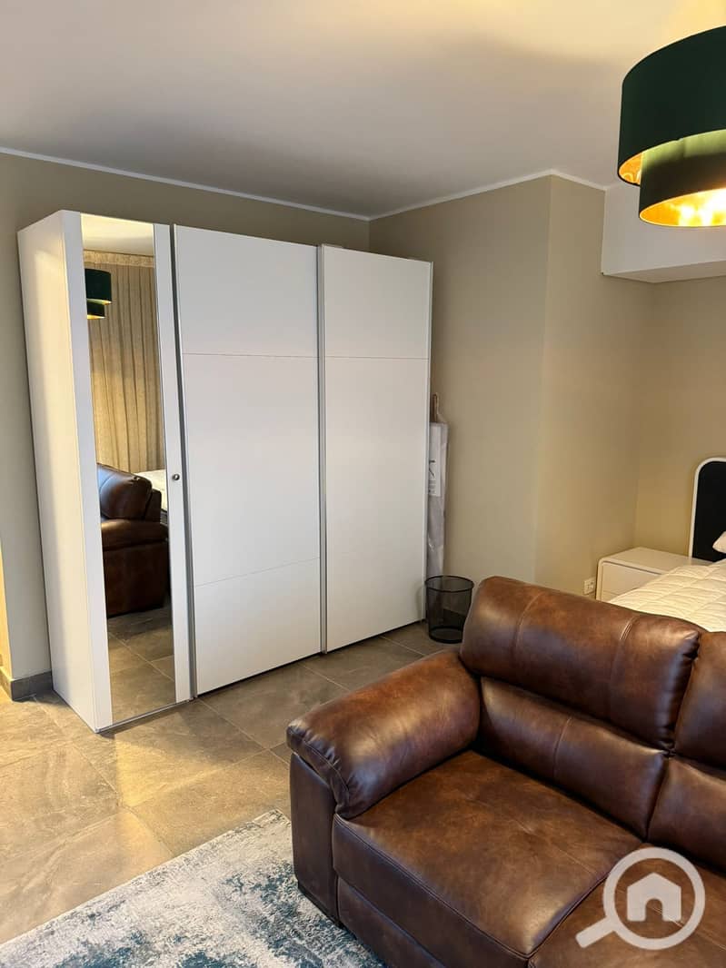 5 964085e3-a257-4275-98b7-ab541be58382. jpeg