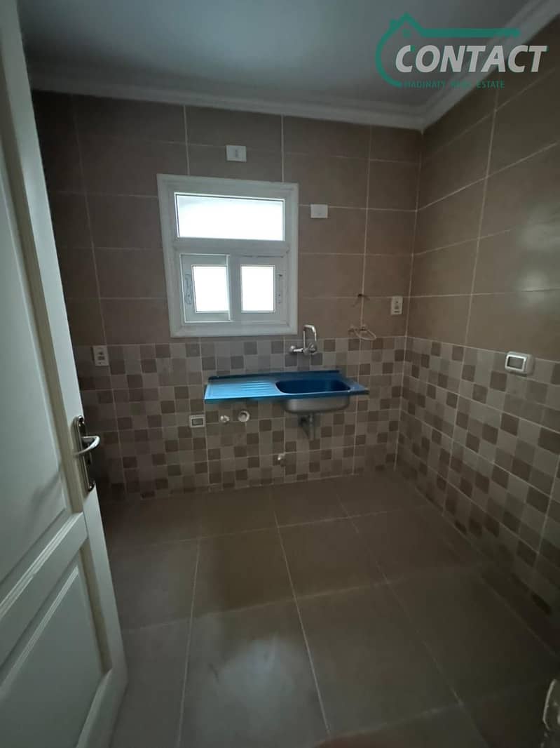 9 0a458c3a-4aab-4fb2-8dd9-a8f3f4df1986. jpg