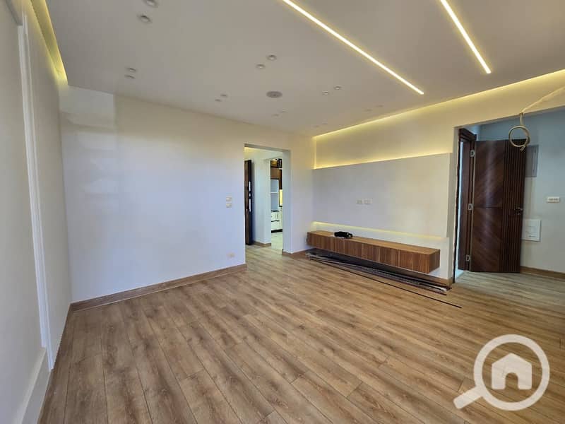 2 WhatsApp Image 2025-11-28 at 19.39. 09. jpeg