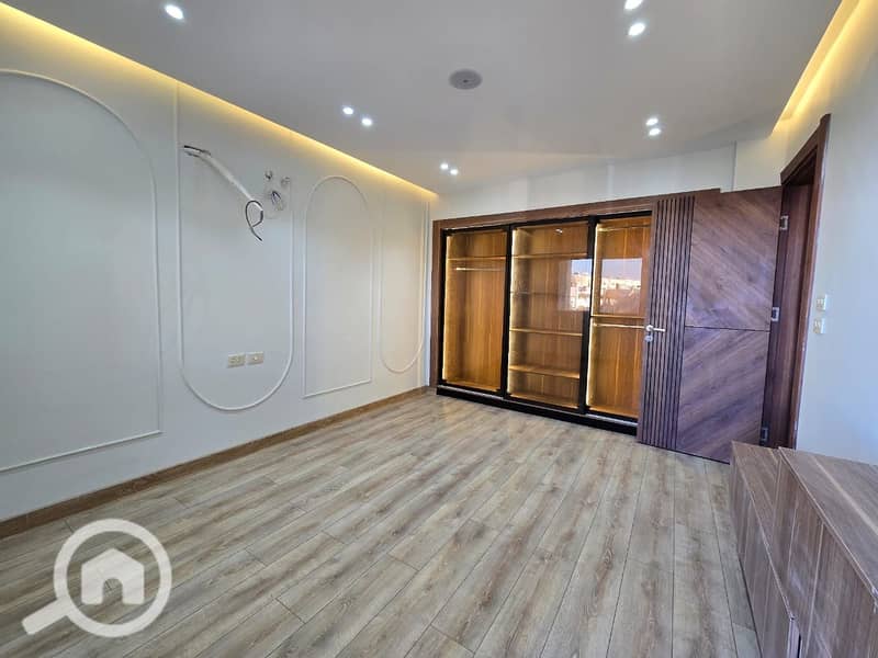 20 WhatsApp Image 2025-11-28 at 19.39. 06. jpeg