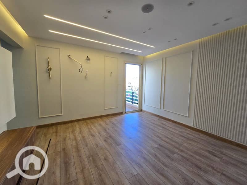 23 WhatsApp Image 2025-11-28 at 19.38. 17 (1). jpeg