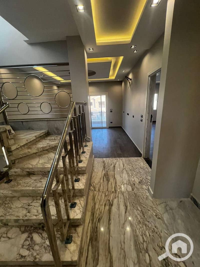 7 389305e9-e7cb-49f2-9a9e-b9b391dd1ab7. jpeg