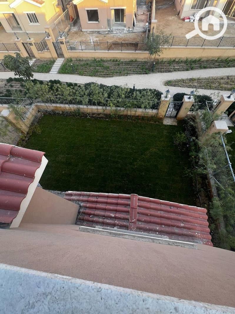 8 102b8a37-c586-45ad-a706-aec1c0ce255b. jpeg