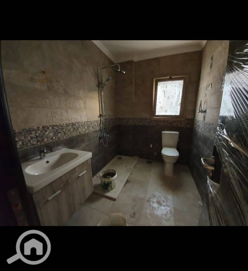 11 b93ece87-4097-4b67-891b-0c751007f432. jpg