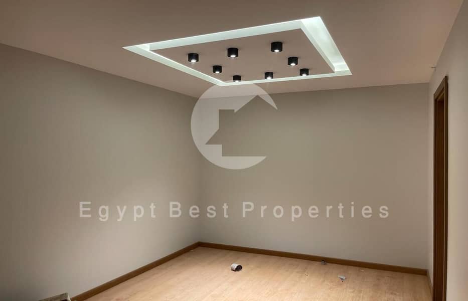 10 d31d04e4-ed5d-47d6-a238-d2040565ab06. jpeg