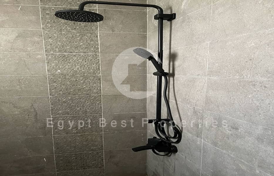 12 df3d48cb-5cf7-4999-a816-5fbd767ad8b7. jpeg