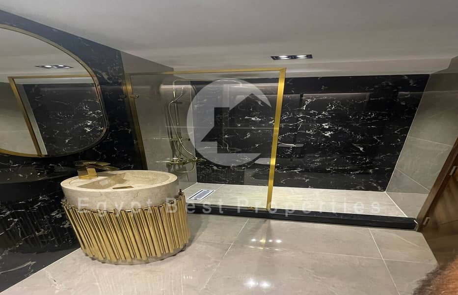 13 4d15278c-07c2-4fb1-88f2-4033a855cf69. jpeg