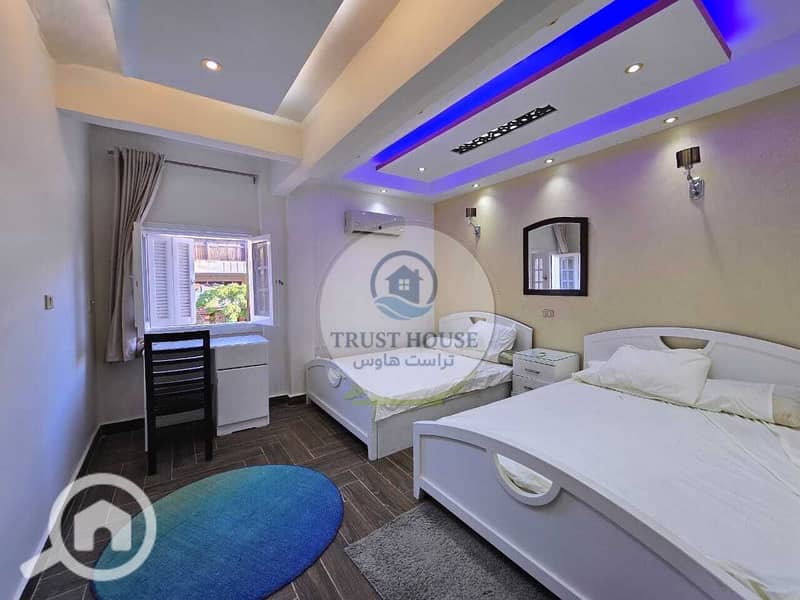 9 WhatsApp Image 2025-11-29 at 14.50. 20 (8). jpeg