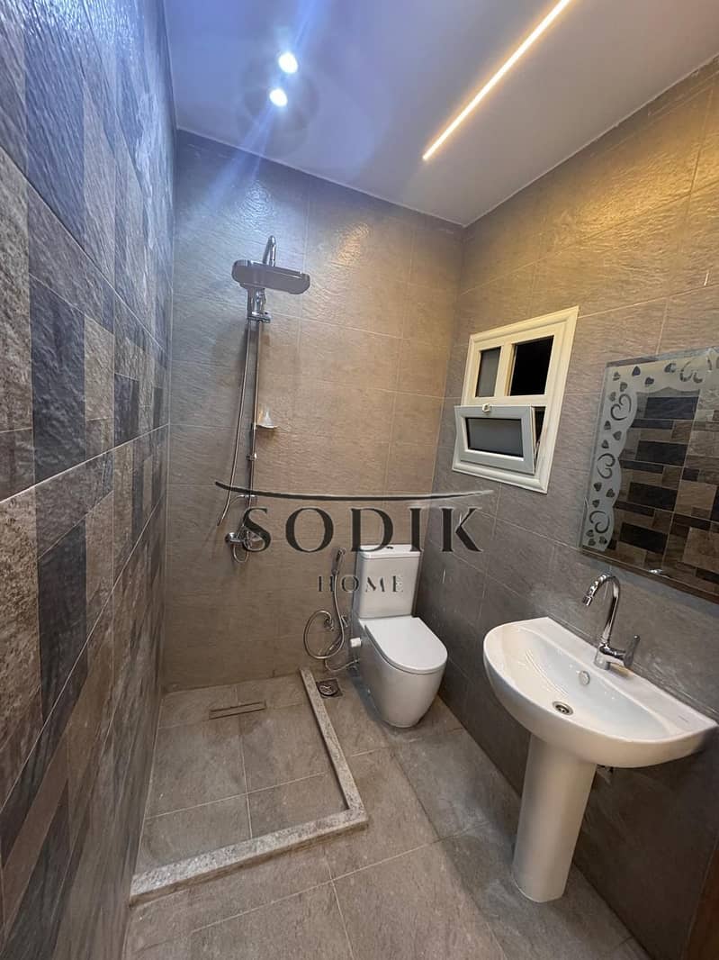 30 WhatsApp Image 2025-11-18 at 12.49. 51 PM. jpeg