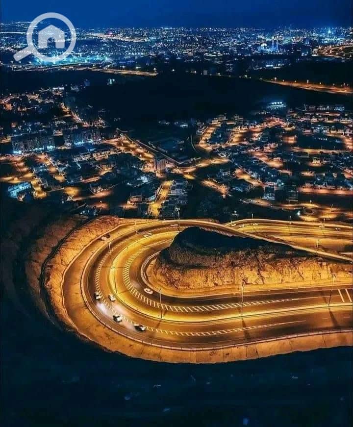 11 72406a14-5b49-42a8-9b5e-0c8bdd0ed89b. jpeg