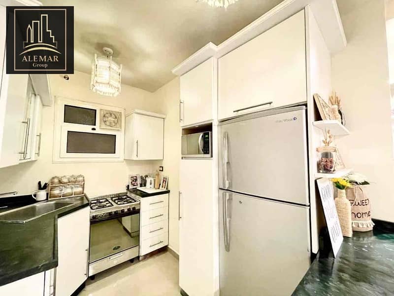 12 e0d85acb-5ded-4f93-bb4a-97ba8dcd8df0. jpg