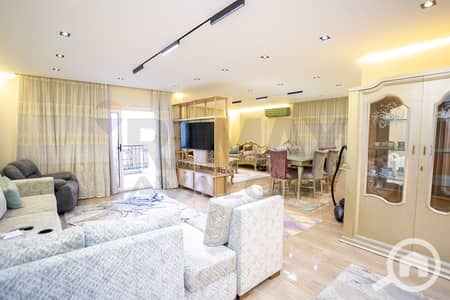 شقة 4 غرف نوم للايجار في كليوباترا، الإسكندرية - 2. jpg