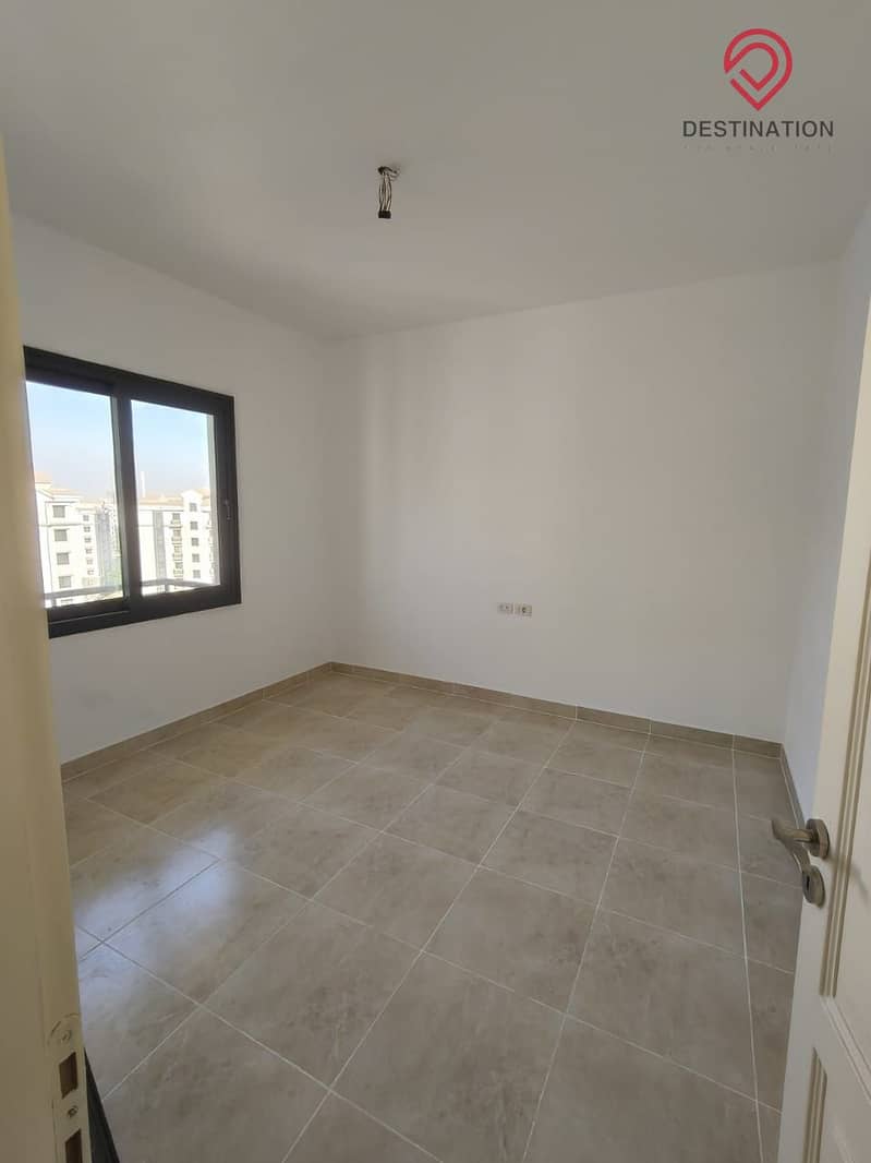 4 4716232d-f8f3-49f7-9dcc-428021b29ece. jpg