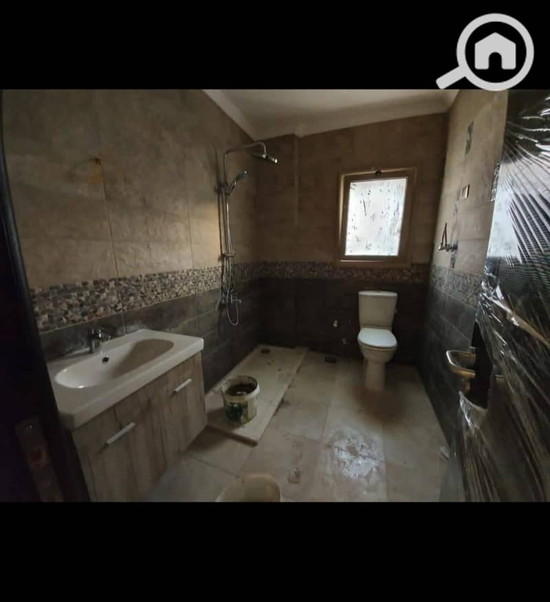 11 b93ece87-4097-4b67-891b-0c751007f432. jpg