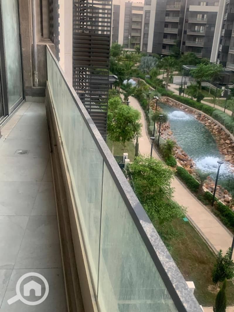 9 edfcbad8-663a-4ab3-9e40-75376f706bf6. jpg