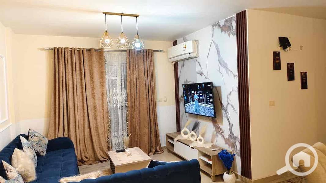 12 19555361-93d8-4943-ac0a-6a8937344190. jpg