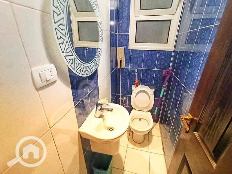 2 281061f5-eef4-4299-80e5-64b1b77a7e5b. jpg