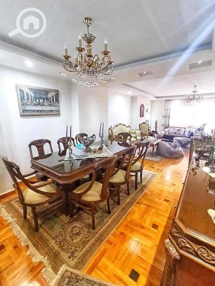 5 0e6e6f16-69f7-4fe0-a953-953f7195a3e1. jpg