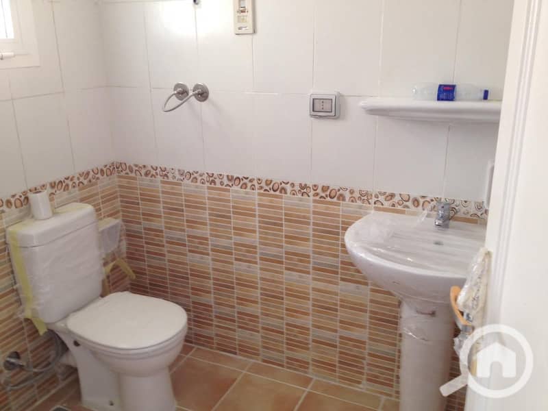 4 c59d205d-6151-4d08-a6f0-e0c2ac166566. jpg