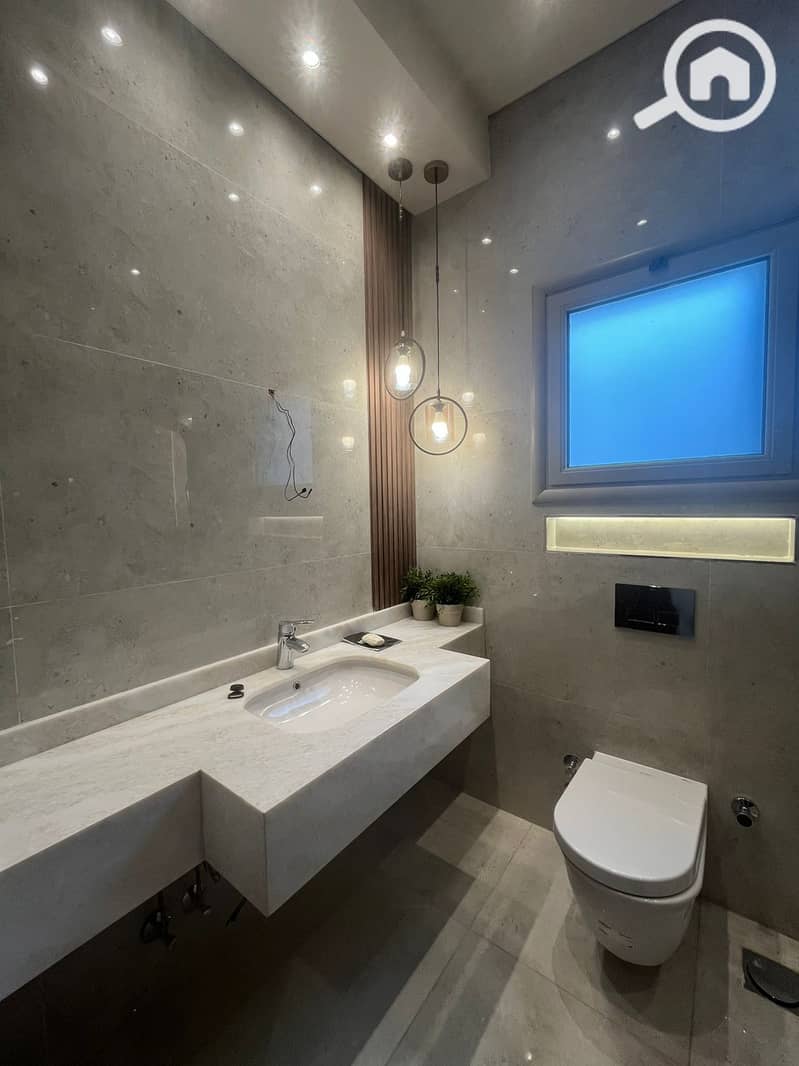 2 8ceba157-447c-4439-90a3-c0dd0f5ad013. jpg