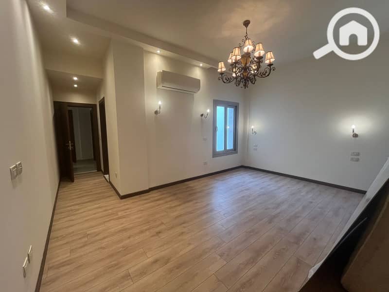 4 1f8628b4-8018-4bb7-aa15-81ea6fe96c62. jpg