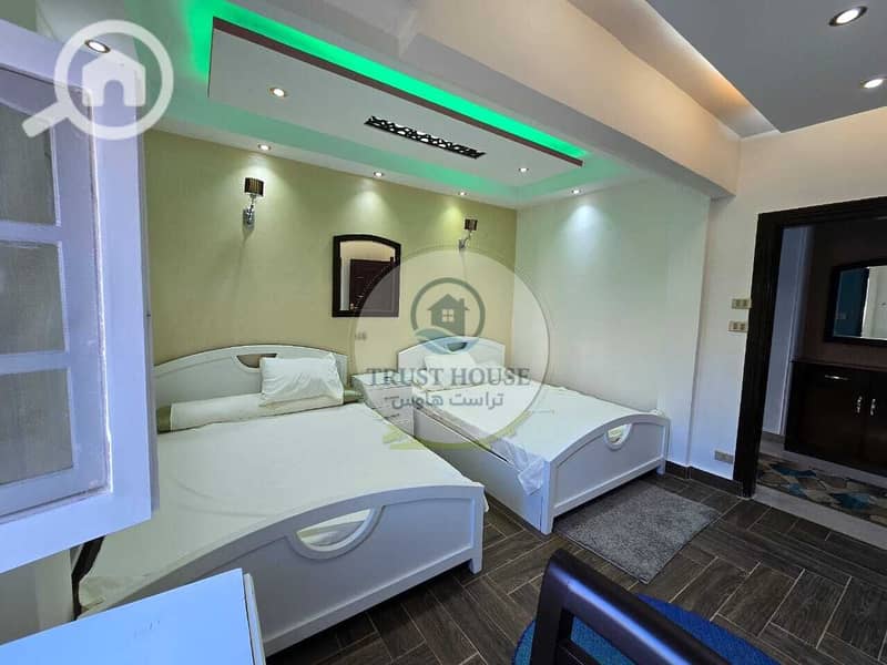 12 WhatsApp Image 2025-11-29 at 14.50. 20 (12). jpeg