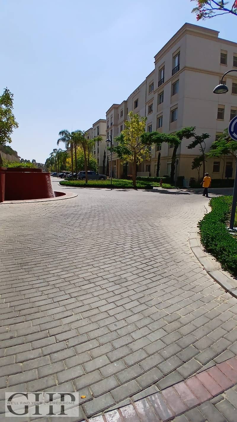 4 35c9e72a-433a-463c-84fe-b0203ff406af. jpg