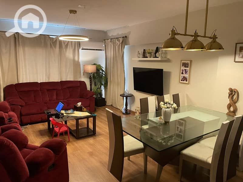 2 e7c5d277-f607-42b7-a34b-f00044832ff3. jpeg