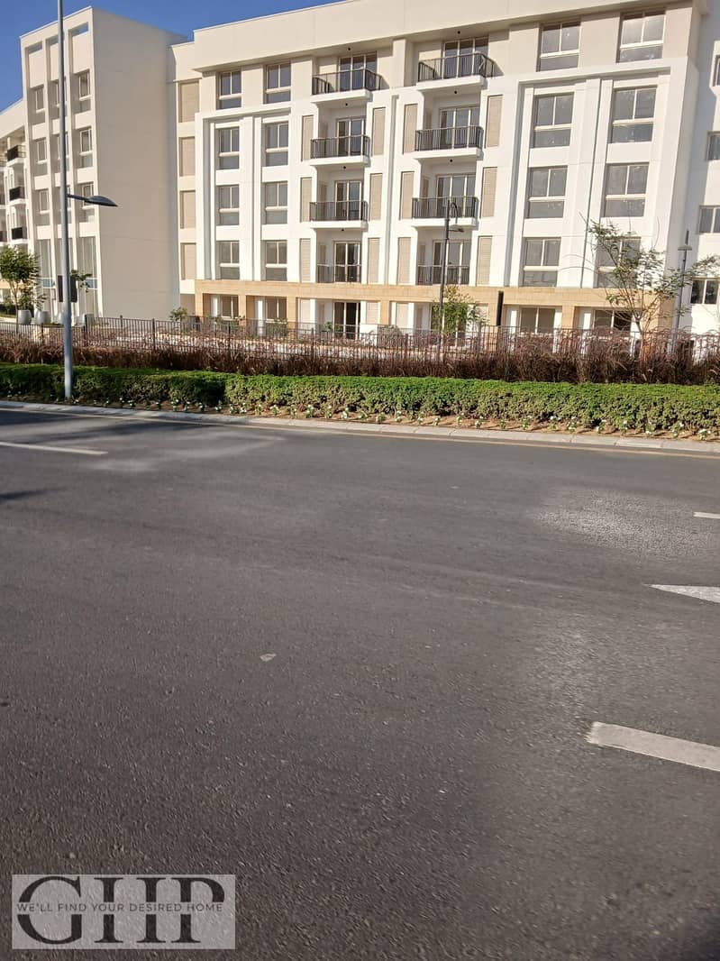 3 e8be10e4-9c18-41fe-b079-7cb1af228b93. jpg