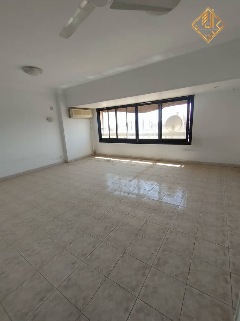 8 WhatsApp Image 2025-06-18 at 15.25. 52 (2). jpeg