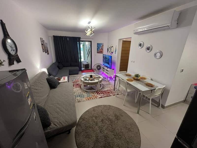 10 01633791-997c-47b5-8a3d-a7b59bb29537. jpg